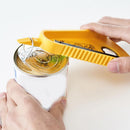 Abridor de Garrafas e Latas Multiuso Prático Triangular